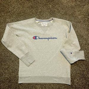 Champion crewneck preowned conditon Size M minimal signs of wear